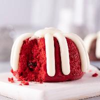 Nothing Bundt Cakes: Individual Bundtlet Cakes (va